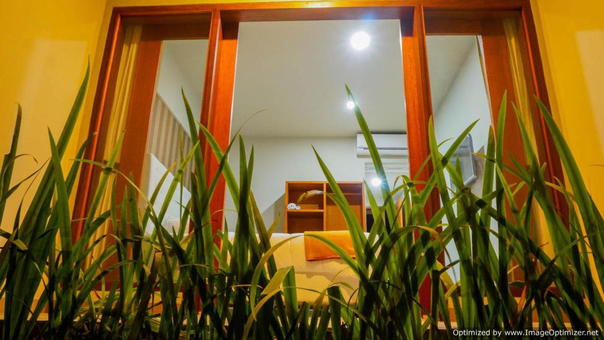 Hastina Hotel Lombok Mataram Buitenkant foto