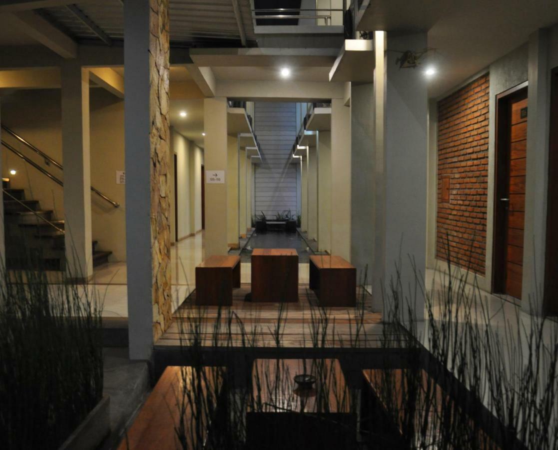 Hastina Hotel Lombok Mataram Buitenkant foto